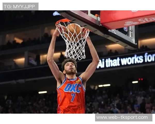 切特霍姆格伦的篮球之路与未来潜力探讨 切特霍姆格伦的篮球之路与未来潜力探讨