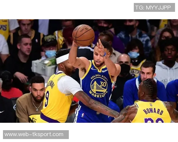 勇士与火箭的巅峰对决一触即发谁能在这场较量中笑到最后 勇士与火箭的巅峰对决一触即发谁能在这场较量中笑到最后